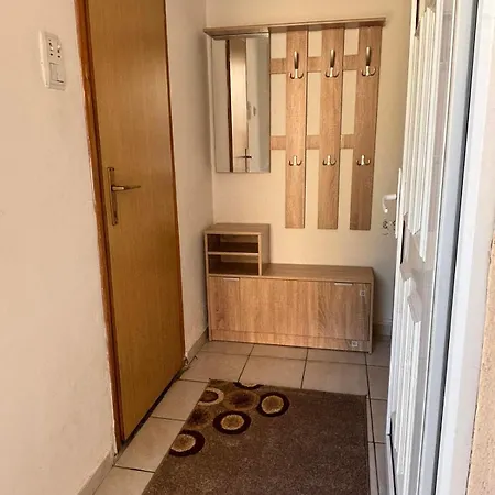 Lola Apartmán
